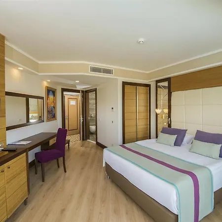 Dreamworld Hotel 4*